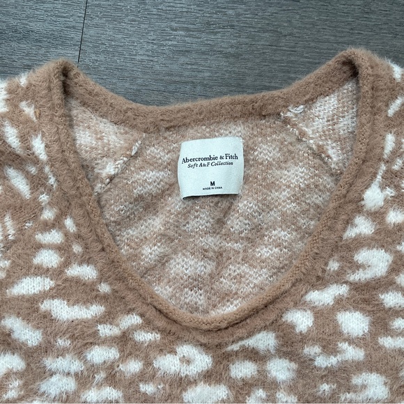 Abercrombie Soft AF leopard print fuzzy sweater - Picture 7 of 7